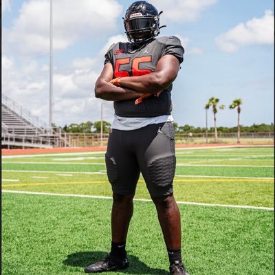 New Smyrna Beach High School c/o 2024 6’1 DT/NG omahrimeeks@icloud.com