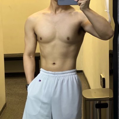 LeeFengTop's profile picture. 大号Lee先森@Leefeng_ 视频陆续会在此号更新