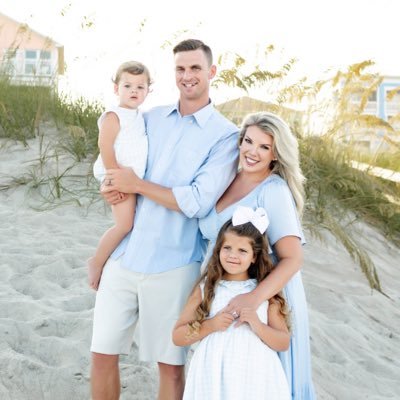 BessFrankoff's profile picture. A southern girl married to my better half, @Frankoff43. Mommy to Glennly & Hammond. Going wherever God's plan leads us with Addie in our laps. UNCW Alumna.