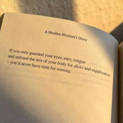 A1sh1_xx's profile picture. U look lost,leave:)