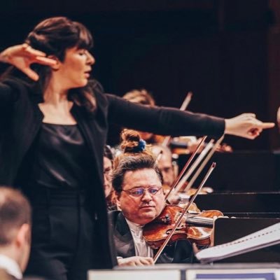 Conductor | „Le seul moyen d'affronter un monde sans liberté est de devenir si absolument libre qu'on fasse de sa propre existence un acte de révolte.“