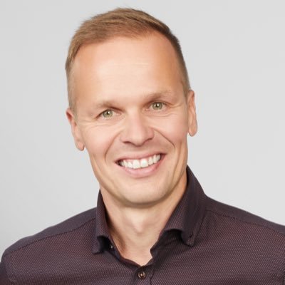 Kansanedustaja🍀 Liikunnan ja terveystiedon lehtori, maajussi juuret maassa. Liikuttaja ja liikkuja.