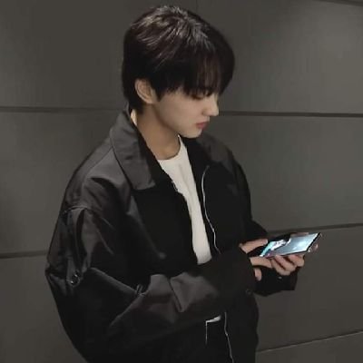 ShandraChloe's profile picture. handa maging gf ni Jungwon