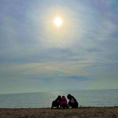 matsumi_nomura's profile picture. 事務職歴30年近く。2025行政書士独学中！2児の母。わんこ🐕とにゃんこ🐈‍⬛が好きです。