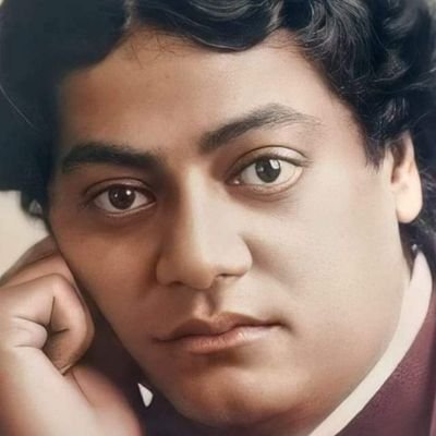 Doctor,Social Activist,Spiritual Seeker.
మృతమైన గతాన్ని స్మరించక కల్పితమైన భవిష్యత్తును ఊహించక వర్తమానంగా ఉండు అదే ఆత్మసాక్షాత్కారం.