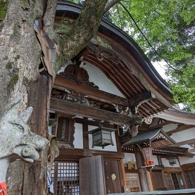 信州飯田に鎮座。
飯田城鬼門除けとして、交通安全・災難除や商売繁盛の御利益があります。猫に縁があり、猫の神様をまつる社があります。詳細は公式HPをご覧下さい✨
御神馬🐴=RnineT🏍✨Ninja650🏍✨
疾風巡拝の情報は信風巡拝のページへhttps://t.co/YB8qH8NzNf