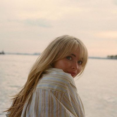 Ramona 🌒 Jurídico Mooncovey Profile