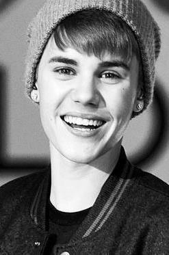 Belgian #belieber, went to Justin's concert on 10th of April 2013, best day of my life / @carlyraejepsen , @codysimpson & @MadisonPettis22 are following me! :D