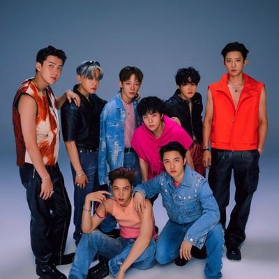 📚 Student of Architectural Engineering
🐥🍒🐻🐧🐶🐹🐑
EXO 엑소 'Let Me In' MV 👇👇