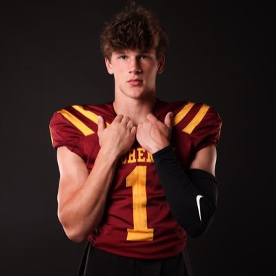 ⭐️⭐️⭐️ ATH / WR/ S | Avon Lake OH 2025 | 6'3 198 lbs | 12 D1 OFFERS | Track | 440-822-0128 | GPA 3.75 | Coach Matt Kostelnik @coachkostelnik