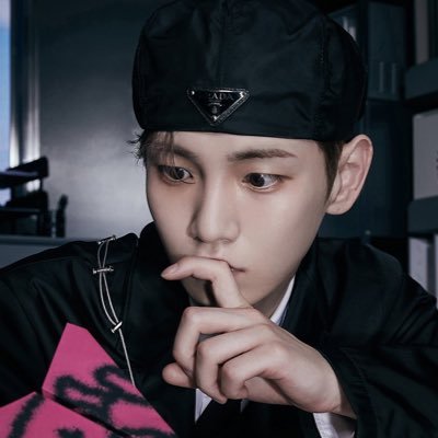 fartsmella5000's profile picture. i tweet like three times in a year