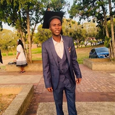 Mancunian obsessed with Man City.. @siyaphonic211 @Mancity …Every Football story that matters, Breaking news. FPL manager.Deep house is my drug. UFH graduate.