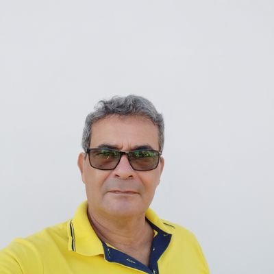 direita desde que nasci
católico também