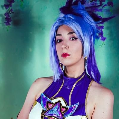 Chill Cosplayer 👘
Afiliada en Twitch|
🎮Creadora de contenido para @Lynx4K_ESPORTS  🤎🖤
IG:ladyannie.96