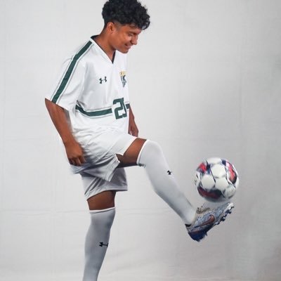 Everman High School 23’ | Midfielder |1x First Team All District| 2x Second Team All District | PJC #20 |