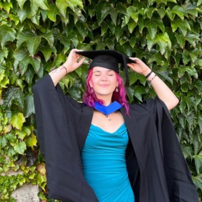 classics BA graduate, medieval history MA student @unilincoln 🏛🏺intense love of castles, cathedrals and anything vaguely queer.