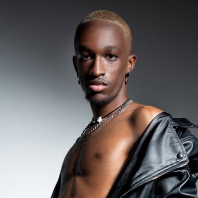 The love letters of my life📖|25🥂|Virgo🌞|AAMU Alumnus👨🏿🎓|BlackQueerness🖤|God is my All and All🙏🏿|YPD🌍|BLM✊🏿