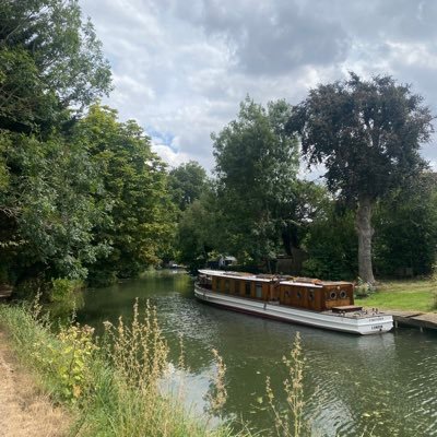 1literallynoone's profile picture. now my life is sweet like cinnamon..