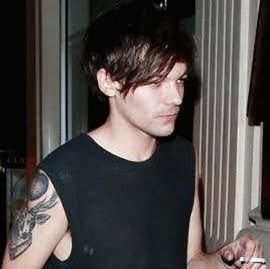 punk rock princess definition: louis tomlinson