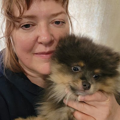 I love pomeranians and pomeranian people -- My goal is to create a warm and inclusive community for poms and their people in the Pacific Northwest.