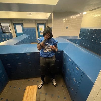 linebacker/D-line class of 2024 5'10 215pounds :954-469-7235 Gpa:3.1 Dillard high NCAA ID# 231013434