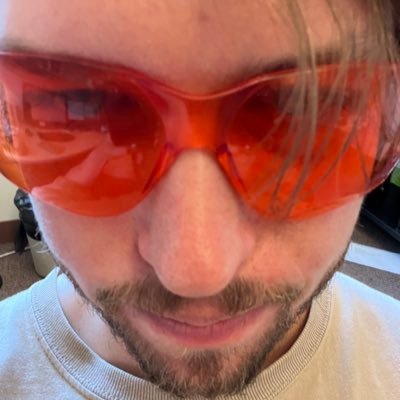 AndrewBahle's profile picture. Simons Junior Fellow @SimonsFdn and Post-doc at NYU Langone studying vocal communication in parrots, PhD MIT @mitbrainandcog,