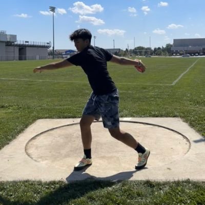 Oak Creek High School 2025 • GPA 4.14• 5’11 180LB • Discus-114ft/Shotput-34ft 9in •Phone Number :224-431-6408 • Email: troynguyen2025@gmail.com