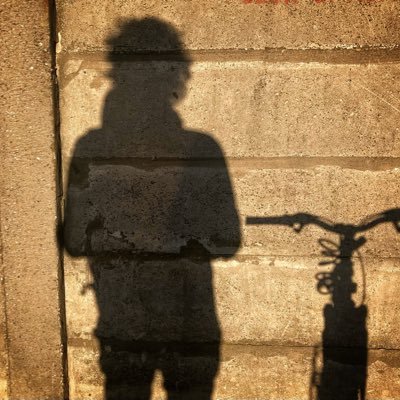 analogrunner's profile picture. new album ECHO CUBE (OUT NOW) - https://t.co/gpklr0AW4j