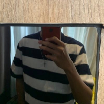 sunflowlessss's profile picture. kosong