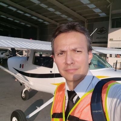 Piloto privado.
Entrenador Deportivo 
Corredor 10k y 21 k. 

instagram: capitanalmeidaclima