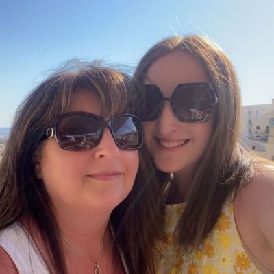 sh1865's profile picture. Herts girl in the north. Networking for my girl @RebeccaH352, spotlight profile is attached, check her out. Theatre, Funk & Soul are my escape.