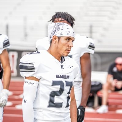 Class#2024 #Hamilton #RB/#ATH @Gabe30Hernandez- Height: 5'6 GPA: 3.32 Hudl:https://t.co/c8UmQftsNE Phone- 480-868-5841