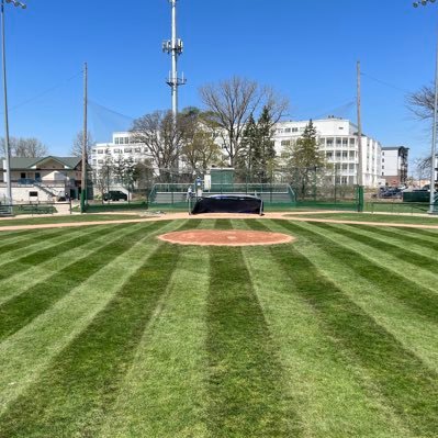 Official account of Lansing's most famous baseball field. Home to @Lansing_Stars and the Diamond Classic.