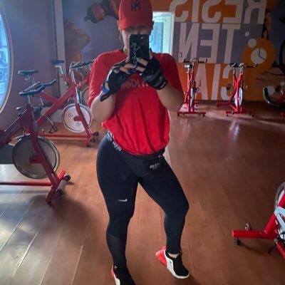 EstephyDuran12's profile picture. 