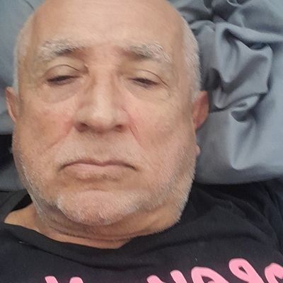 VIVE EN CALI VALLE PERIODISTA EMPERICO DESDE NINO ,SOY PERSONA Q AUNQUE NO PARTICIPO EN POLITICA ME VOY CON LOS MENOS FAURECIDOS,Y DENUNCIO CORRUPTOS COMO URIBN