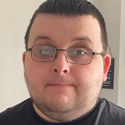 ConzoH97's profile picture. 28 Gamer, Single in love with @pigeonzrule she’s hot af 😘banner photo the beautiful @pigeonzrule friends with a cute pigeon @pigeonzrule