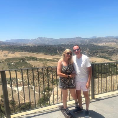 eComDanUK's profile picture. Full time job | Father of 3 | Ecom side hustle | 🇬🇧 based | £100k a month 2024 🎯