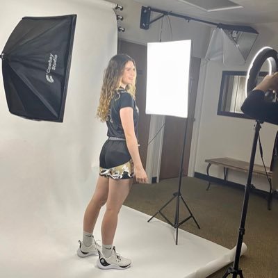 JUCO •SOPHOMORE 2023-24• •GUARD• 5’7 BRAZILIAN 🇧🇷@dianamozer10@gmail.com 📹: https://t.co/EDEXgk5nkh