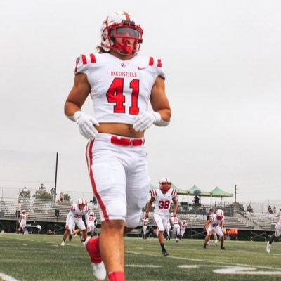 Linebacker @ Bakersfield College |6’1 1/2 | 224 lb | 4 for 3|