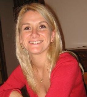 Marion_Montfort's profile picture. Responsable de Comm' & Community Manager. Curieuse de tout. Pleine de TIC. Addict à la comm' et aux réseaux sociaux.