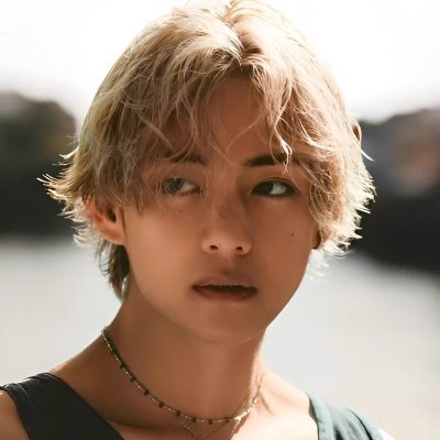 TaeLovely15's profile picture. LayoVer Fan Account
예쁜내인생
행복전도사💜
#thv #V #BTSV #TAEHYUNG 
#ILY #CT #Sleep #SnowFlower #B&G #SweetNight #IC #Singularity #WinterBear #Scenery #Stigma #네시 #안아줘