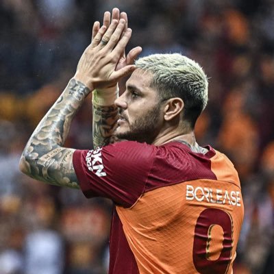 1111_akin's profile picture. 