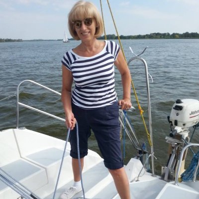 Optimistic against all odds,my motto:Don't do to others what you wouldn't like to be done to you.Music is v.important to me.Oh,and I DO sail. #sportgirl #Poland