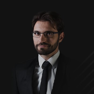 Reditelj, dramaturg i motivacioni govornik. Osnovao @KulturniElement i @Kulturinstitut, docent na @FSUBeograd, vodi @Takmicenje Lazar Jovanović