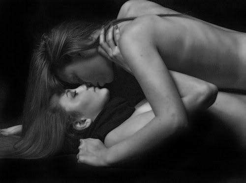 Mara_Les's profile picture. En mi espíritu soy gay, no lo voy presumiendo, no lo voy pregonando, pero no lo niego. No había anormales cuando la homosexualidad era la norma.