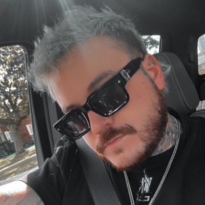 DevonHamiltonn's profile picture. Fashion Designer & E-commerce expert @kinobody @modus.collective @plusguardiancanada @ardentcream