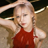 rosé tiny(@tinyrosiepics) 's Twitter Profile Photo