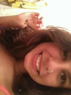 Sou explícita. Se não demonstro, é porque não gosto. Até a minha ironia, implicância ou sarcasmo é amor. Mas se um dia eu te ignorar, aí se preocupe.