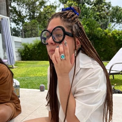 loreleiarenas's profile picture. 