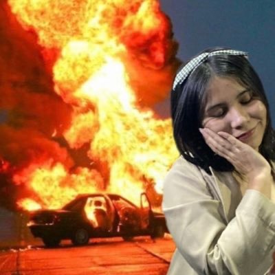 nathgimenezz_'s profile picture. psicomunicadora en formación, militante de la ternura y mamá de júpiter. 🐈‍⬛🌹🌈💜🌱 feminista y roja